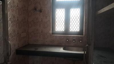 Kitchen Image of 1100 Sq.ft 2 BHK Builder Floor for rent in Bulandshahr Road Industrial Area Ghaziabad for Rs. 14000