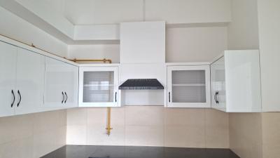 Kitchen Image of 3250 Sq.ft 3.5 BHK Apartment / Flat for sale in Vaishno Devi Circle Ahmedabad for Rs. 30000000