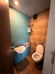 Bathroom Image of 450 Sq.ft 1 BHK Apartment / Flat for rent in Lodha Crown, Thane West Thane for Rs. 32000