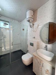 Bathroom Image of 1500 Sq.ft 3 BHK Builder Floor for sale in Palam Vihar Gurgaon for Rs. 17500000