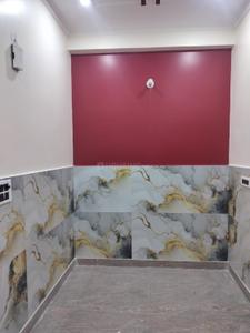 Bathroom Image of 540 Sq.ft 2 BHK Apartment / Flat for rent in Sector 73 Noida for Rs. 15000