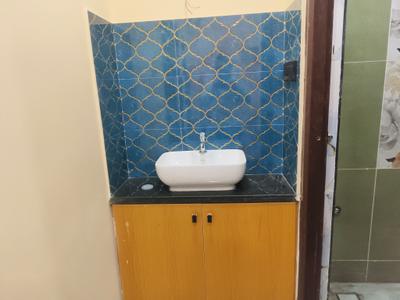 Common Bathroom Image of 792 Sq.ft 1 BHK Apartment / Flat for rent in Kondapur Hyderabad for Rs. 18000