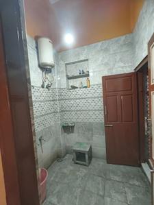 Bathroom Image of 1000 Sq.ft 2 BHK Independent House for rent in Royapuram Chennai for Rs. 27000