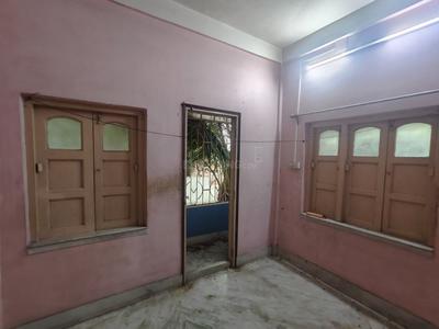 Bedroom Image of 650 Sq.ft 2 BHK Apartment / Flat for sale in Ganguly Bagan Kolkata for Rs. 2000000