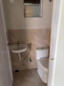 Bathroom Image of 578 Sq.ft 2 BHK Apartment / Flat for rent in Merlin Oikyo, Baruipur Kolkata for Rs. 18000