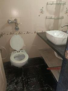 Bedroom Two Image of 980 Sq.ft 3 BHK Apartment / Flat for rent in Evershine Millennium Paradise, Kandivali East Mumbai for Rs. 69000