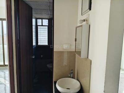 Bathroom Image of 2150 Sq.ft 3 BHK Apartment / Flat for rent in Pramukh Trinity, Sargasan Gandhinagar for Rs. 27000