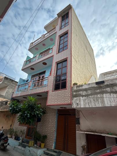 Dayanand Colony, Sector 6 Main Image 1
