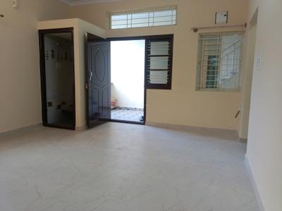Living Room Image of 1000 Sq.ft 2 BHK Builder Floor for rent in New Baiyyappanahalli Bengaluru for Rs. 30000