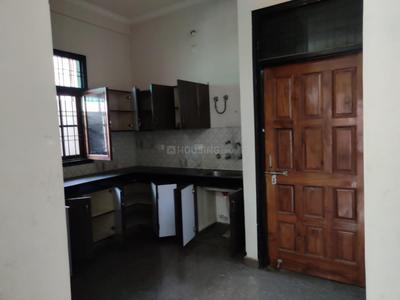 Kitchen Image of 1000 Sq.ft 2 BHK Builder Floor for rent in Gomti Nagar Lucknow for Rs. 13000