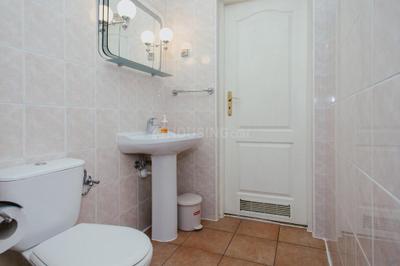 Bathroom Image of 2600 Sq.ft 4 BHK Apartment / Flat for sale in Transcon Triumph, Andheri West Mumbai for Rs. 95798300