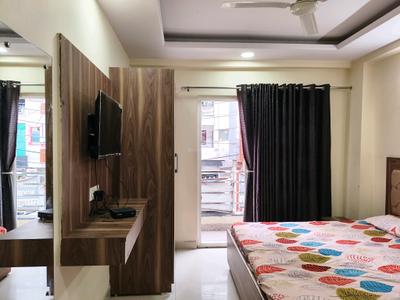 Bedroom Image of 580 Sq.ft 1 RK Apartment / Flat for rent in DLF Phase 3 Gurgaon for Rs. 20000