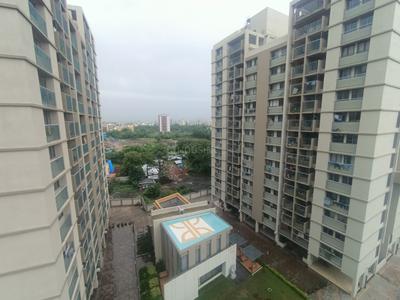 Building Image of 1130 Sq.ft 2 BHK Apartment / Flat for rent in Pramukh Vivan, Chala Vapi for Rs. 13000