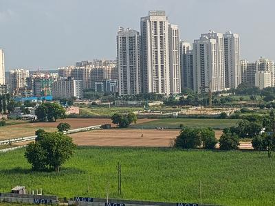 Image of 2365 Sq.ft 4 BHK Apartment / Flat for sale in Umang Monsoon Breeze Phase 2, Sector 78, Gurgaon for Rs. 25000000