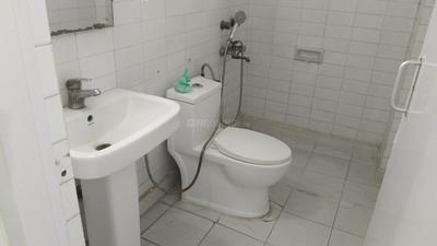 Image of 1300 Sq.ft 2.5 BHK Apartment / Flat for rent in Sector 30, Noida for Rs. 30000