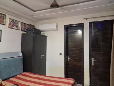 Bedroom Image of 1350 Sq.ft 3 BHK Builder Floor for sale in Ramesh Nagar New Delhi for Rs. 25000080