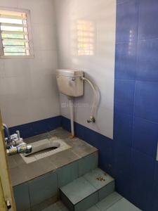 Bathroom Image of 800 Sq.ft 1 BHK Builder Floor for rent in Nayapalli Bhubaneswar for Rs. 15000