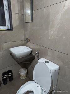 Bathroom Image of Premium All-Inclusive Flatmate Deal in Vikhroli East, Mumbai