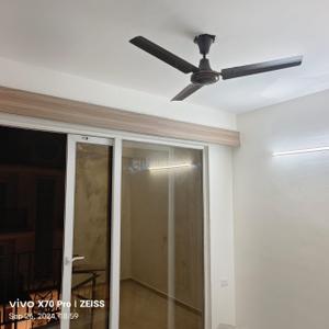 Bedroom Image of 1120 Sq.ft 2 BHK Builder Floor for rent in Signature Global Park 4 And 5, Sector 36 Sohna for Rs. 21000