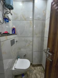 Bathroom Image of 720 Sq.ft 2 BHK Independent House for rent in Tagore Garden Extension New Delhi for Rs. 40500