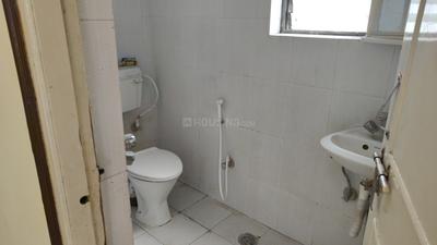 Bathroom Image of 1480 Sq.ft 3 BHK Apartment / Flat for rent in Bailey Road Patna for Rs. 20000