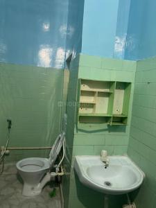 Bathroom Image of 1200 Sq.ft 2 BHK Builder Floor for rent in Eastern Park, Santoshpur Kolkata for Rs. 20000