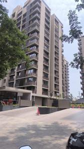 Image of 2335 Sq.ft 3 BHK Apartment / Flat for rent in Vaishno Devi Circle, Ahmedabad for Rs. 57000