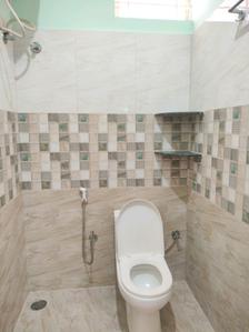 Common Bathroom Image of 1500 Sq.ft 2 BHK Independent House for rent in Rayasandra Bengaluru for Rs. 19500