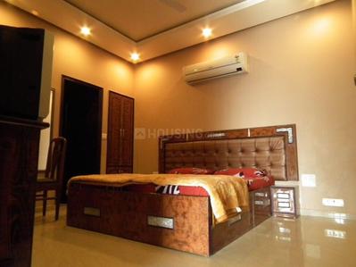 Bedroom Image of Trident pg in Sector 52, Noida