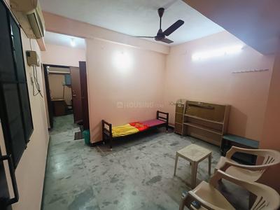 Hall Image of 650 Sq.ft 2 BHK Apartment / Flat for rent in Egmore Chennai for Rs. 25000