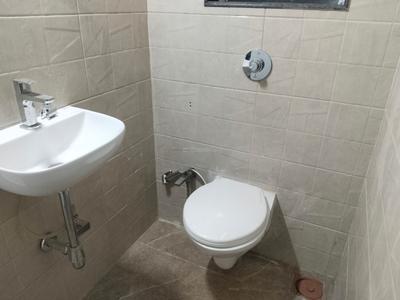 Image of 650 Sq.ft 2 BHK Apartment / Flat for rent in Mulund East, Mumbai for Rs. 40000