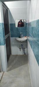 Bathroom Image of 630 Sq.ft 2 BHK Apartment / Flat for rent in Lalbagh Patna for Rs. 15000