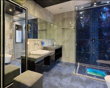 Bathroom Image of 7500 Sq.ft 7 BHK Penthouse for sale in Ratnaakar BeauMonde, Jodhpur Ahmedabad for Rs. 105000000