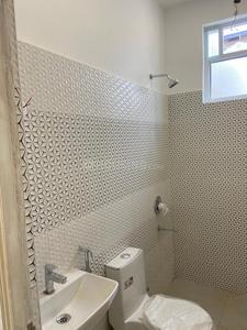 Bathroom Image of 900 Sq.ft 1 BHK Builder Floor for rent in Nallakunta Hyderabad for Rs. 15000