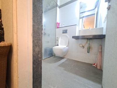 Bathroom Image of 1170 Sq.ft 2 BHK Apartment / Flat for sale in Rustomjee Azziano, Thane West Thane for Rs. 16500000