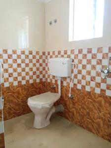 Common Bathroom Image of 900 Sq.ft 2 BHK Apartment / Flat for sale in Behala Kolkata for Rs. 3450000
