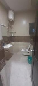 Bathroom Image of 1600 Sq.ft 3 BHK Independent House for sale in Paschim Vihar New Delhi for Rs. 20000000