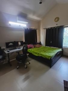 Bedroom Image of 981 Sq.ft 2 BHK Apartment / Flat for rent in Gera Emerald City South, Kharadi Pune for Rs. 52000