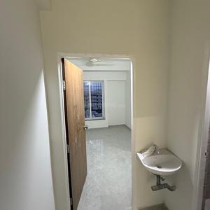 Bathroom Image of 1150 Sq.ft 2 BHK Apartment / Flat for rent in Lakeshore Oasis, Besa Nagpur for Rs. 14500