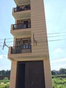 Image of 405 Sq.ft 4 BHK Independent House for sale in Maruti Kunj, Gurgaon for Rs. 4700000