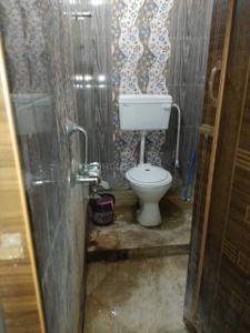Bathroom Image of 980 Sq.ft 2 BHK Apartment / Flat for rent in Dum Dum Kolkata for Rs. 12500