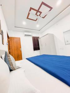 Bedroom Image of 500 Sq.ft 1 BHK Apartment / Flat for rent in Mahalakshmi Nagar Indore for Rs. 17000