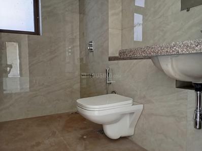 Bathroom Image of 2551 Sq.ft 5 BHK Apartment / Flat for sale in One Meraki, Chembur Mumbai for Rs. 92500000
