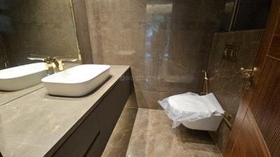 Image of 4500 Sq.ft 4 BHK Builder Floor for sale in Green Park Extension, New Delhi for Rs. 200000000