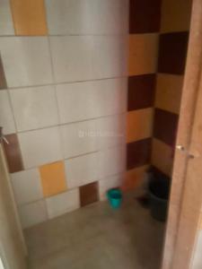Bathroom Image of 750 Sq.ft 1 BHK Apartment / Flat for rent in Umarwada Surat for Rs. 7000