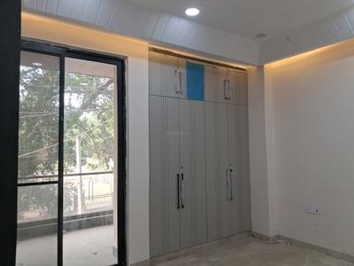 Bedroom Image of 2200 Sq.ft 4 BHK Builder Floor for sale in Paschim Vihar New Delhi for Rs. 45000000