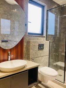 Bathroom Image of 2150 Sq.ft 4 BHK Builder Floor for sale in DLF Phase 2 Gurgaon for Rs. 35000000