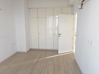 Bedroom Image of 1550 Sq.ft 3 BHK Apartment / Flat for rent in DLF The Primus, Sector 82A Gurgaon for Rs. 56000