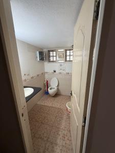Bathroom Image of 3000 Sq.ft 5 BHK Independent House for rent in Kadri Mangalore for Rs. 120000