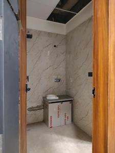 Common Bathroom Image of 1550 Sq.ft 3 BHK Apartment / Flat for sale in Arenaa Heights The Ultima 107, Sector 104 Noida for Rs. 9500000